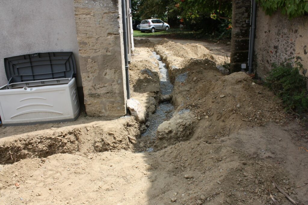 TROU TRANCHEE TERRASSEMENT Terrassement Saint Nazaire drainage