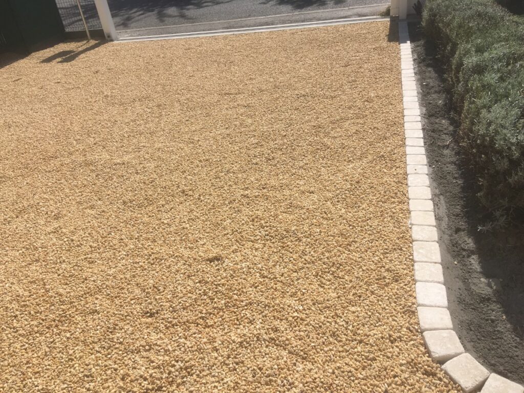 TROU TRANCHEE TERRASSEMENT Terrassement Saint Nazaire gravillonnage avec stabilisateur 10