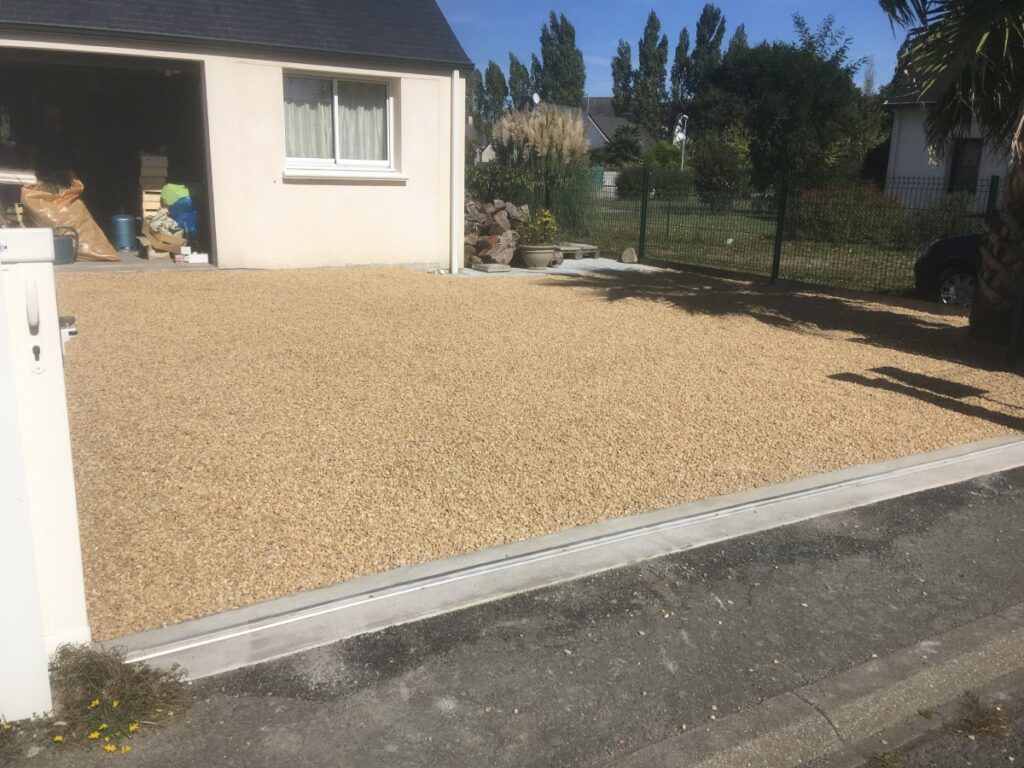 TROU TRANCHEE TERRASSEMENT Terrassement Saint Nazaire gravillonnage avec stabilisateur 8
