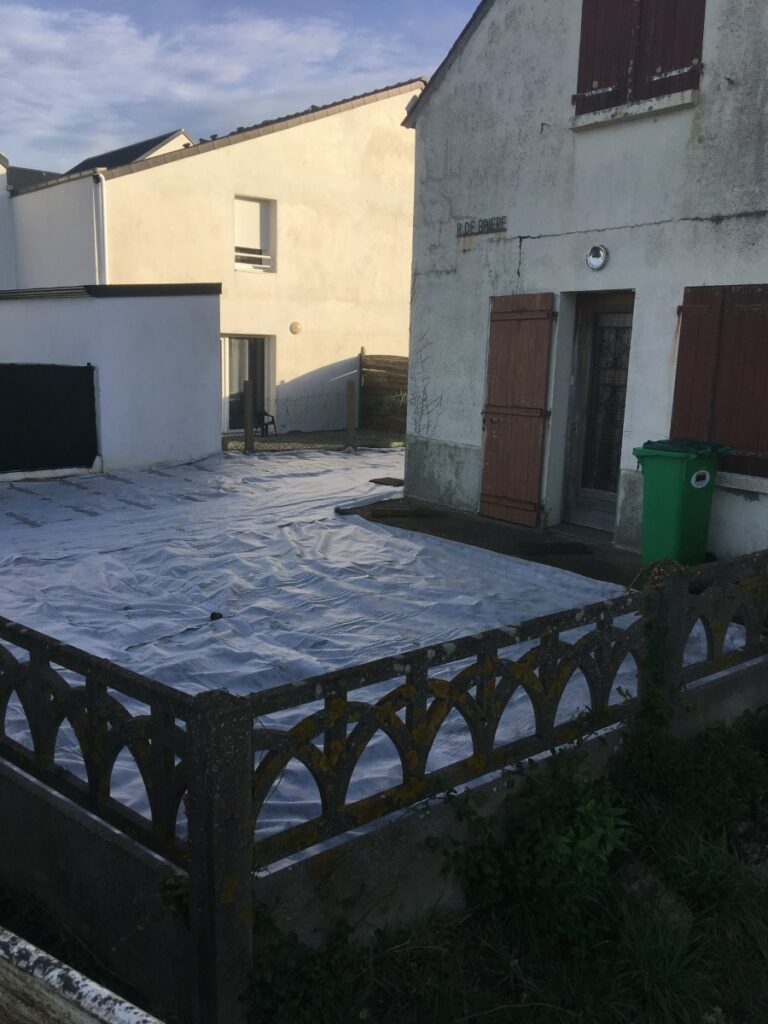 TROU TRANCHEE TERRASSEMENT Terrassement Saint Nazaire gravillonnage simple 2