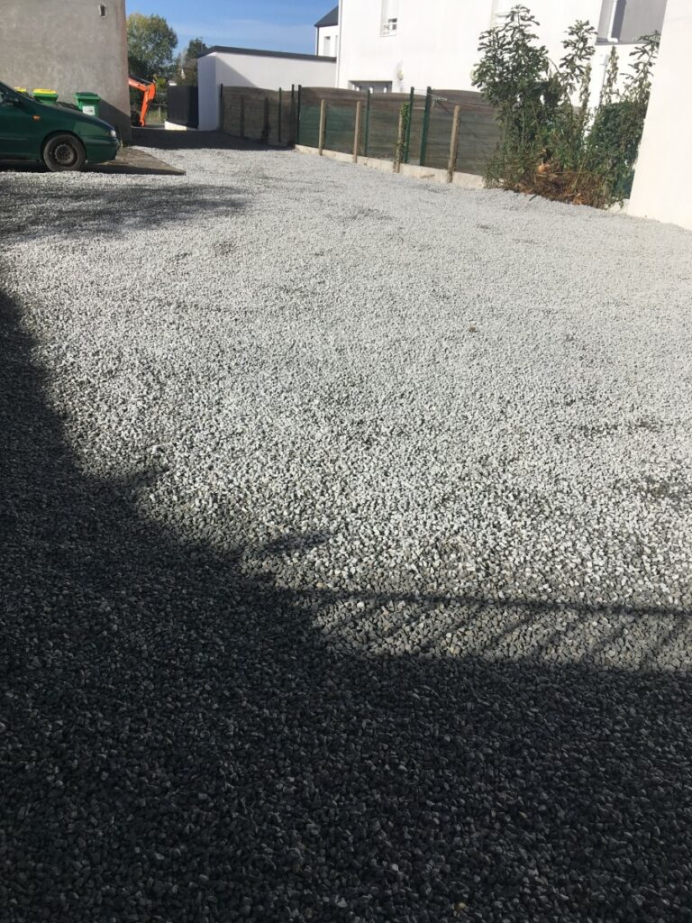 TROU TRANCHEE TERRASSEMENT Terrassement Saint Nazaire gravillonnage simple 7
