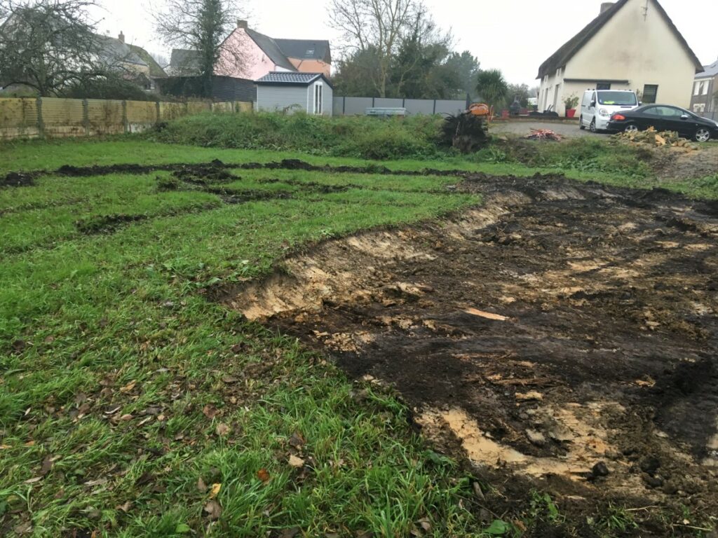 TROU TRANCHEE TERRASSEMENT Terrassement Saint Nazaire plan d eau en briere 4