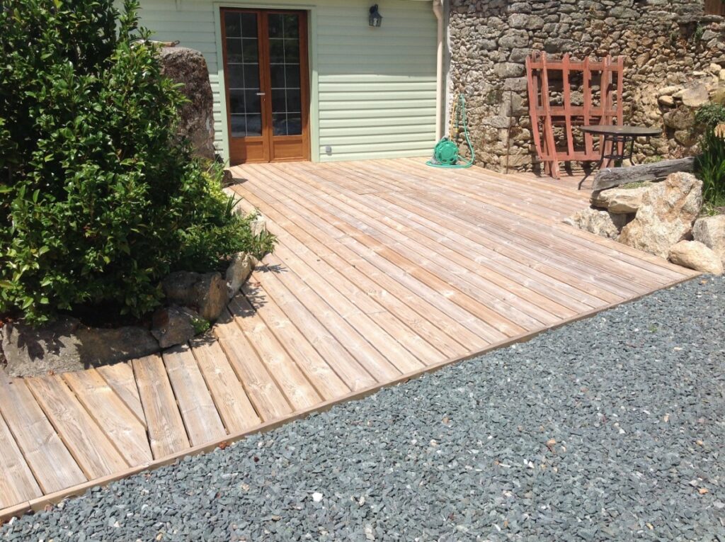 TROU TRANCHEE TERRASSEMENT Terrassement Saint Nazaire terrasse bois 2 