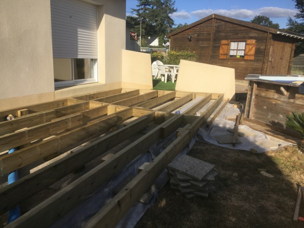 TROU TRANCHEE TERRASSEMENT Terrassement Saint Nazaire terrasse bois 5