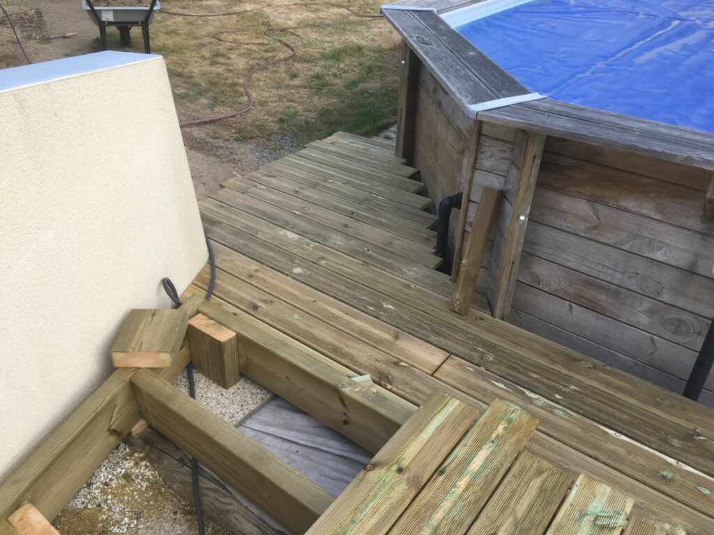 TROU TRANCHEE TERRASSEMENT Terrassement Saint Nazaire terrasse bois 8